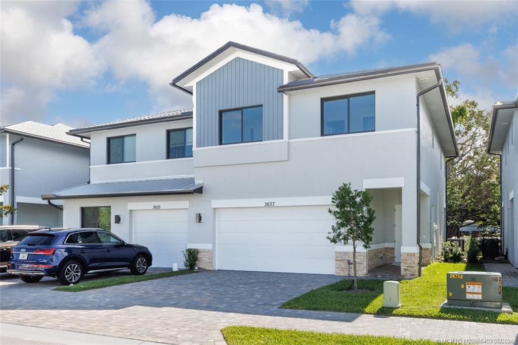 3653 SW Magnolia Ridge Lane
