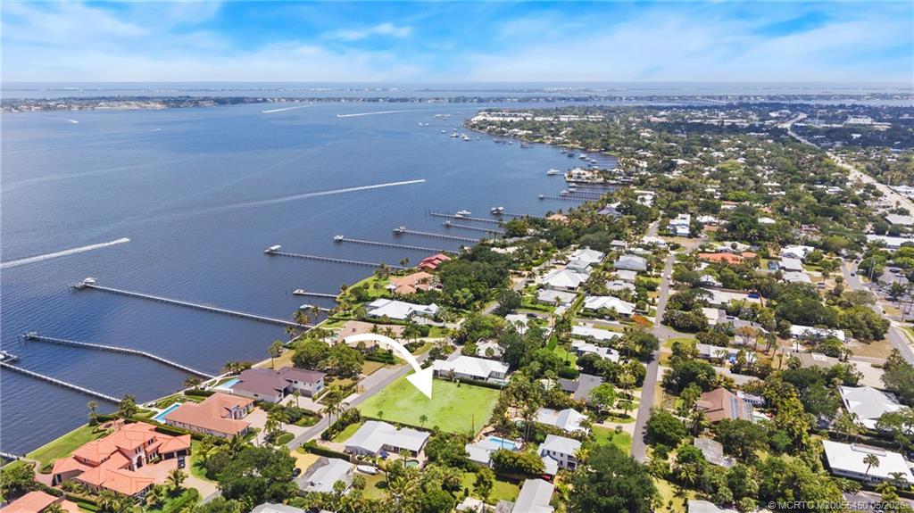 818 SE Riverside Drive