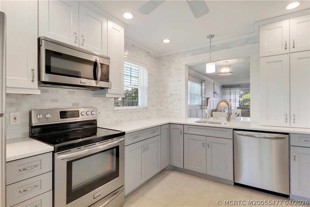 1852 SW Palm City Road 201