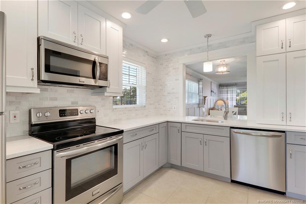 1852 SW Palm City Road 201