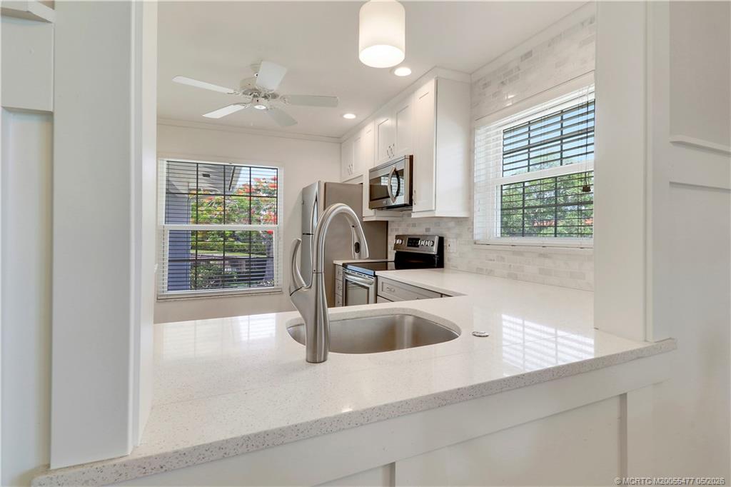 1852 SW Palm City Road 201