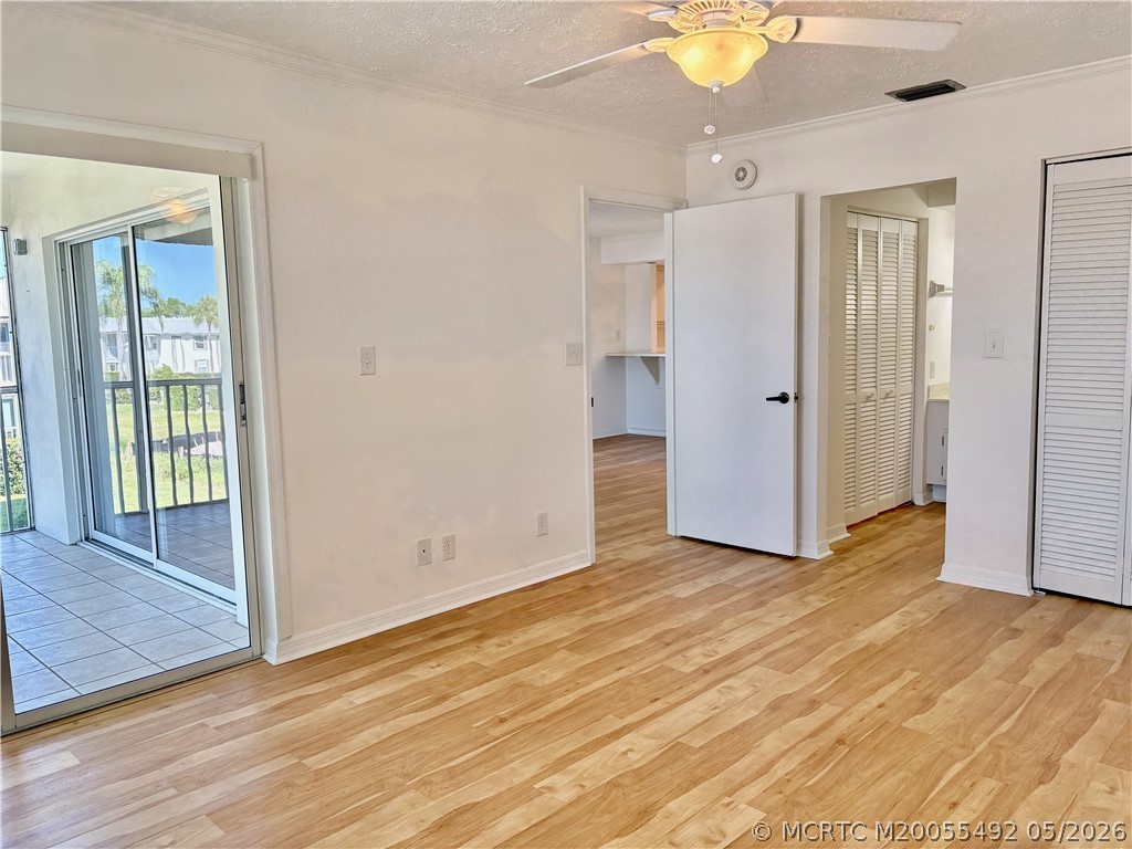 802 SE Central Parkway 14