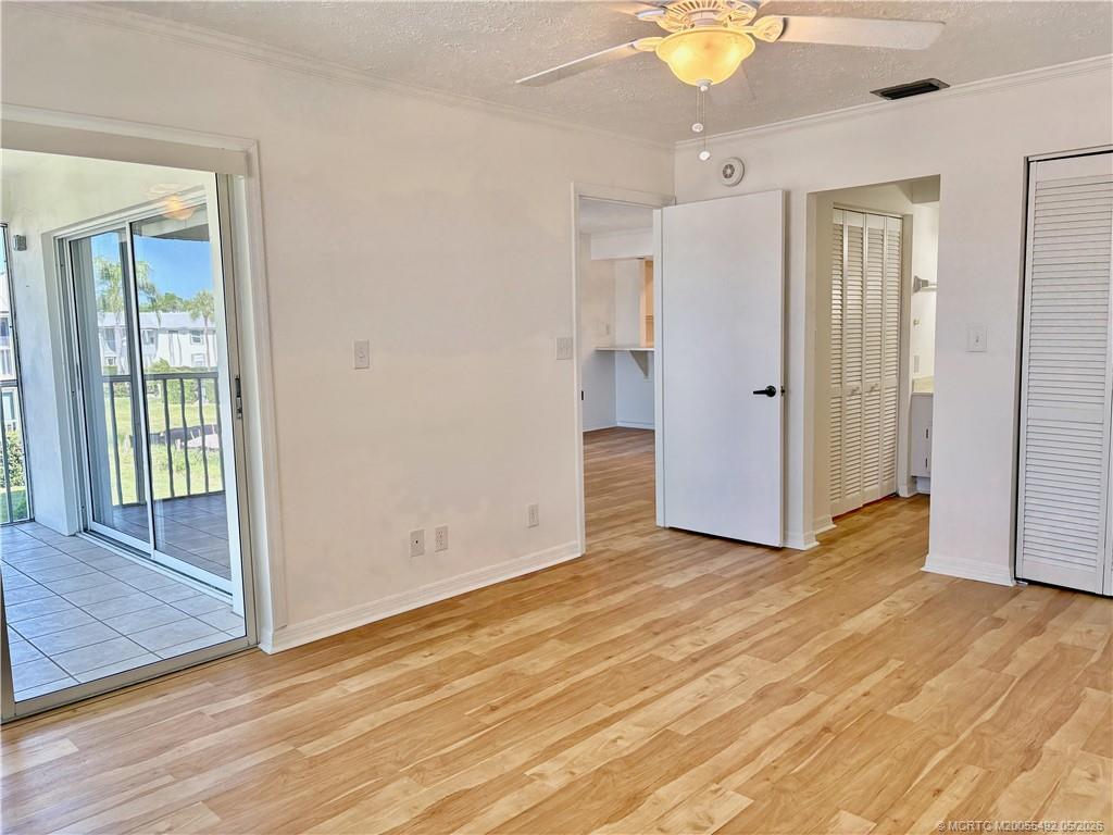 802 SE Central Parkway 14
