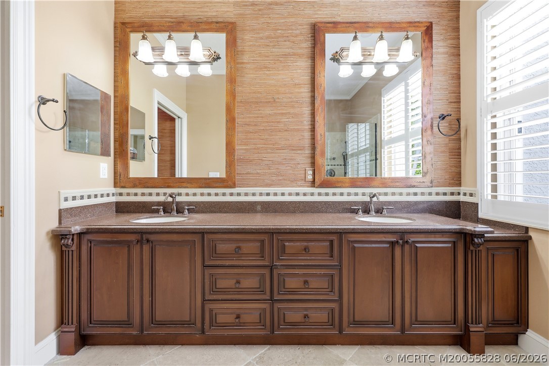 3736 NW Deer Oak Drive