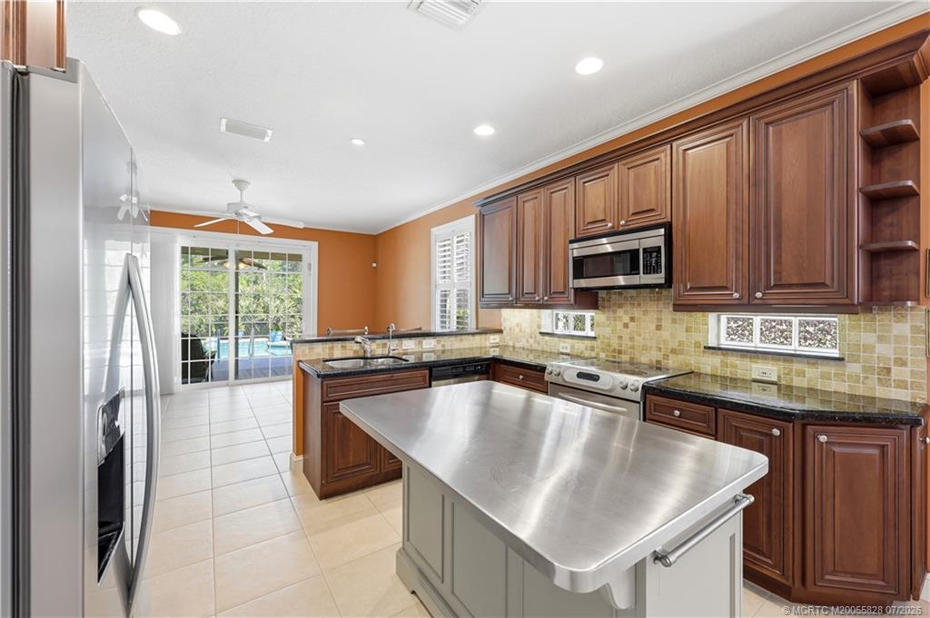 3736 NW Deer Oak Drive
