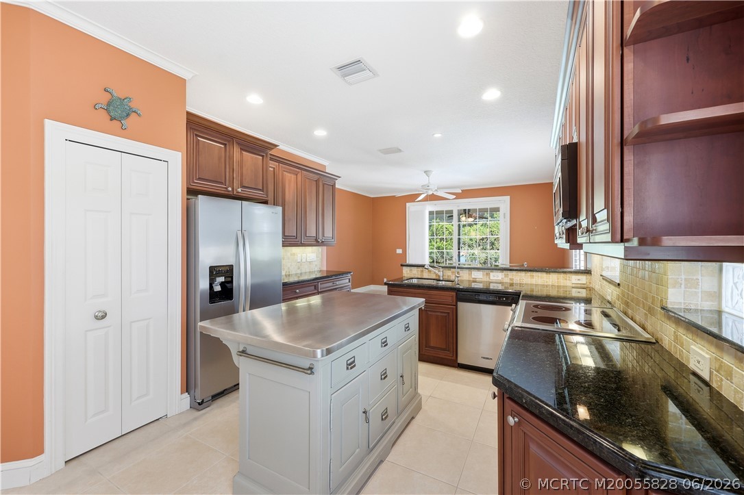 3736 NW Deer Oak Drive