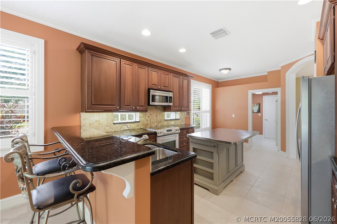 3736 NW Deer Oak Drive