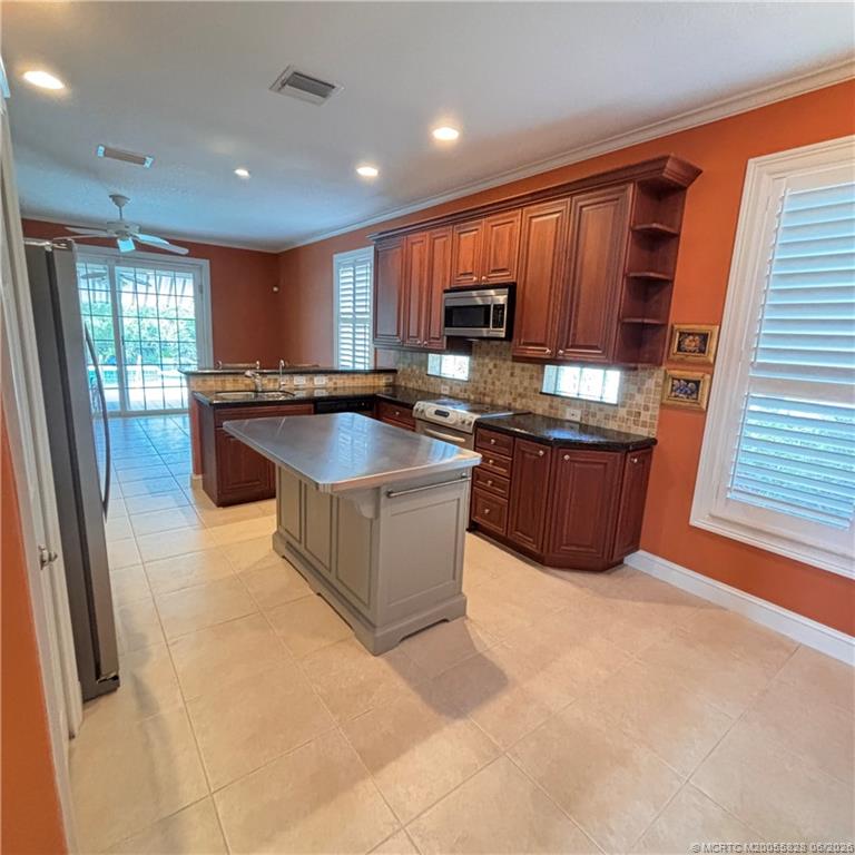 3736 NW Deer Oak Drive