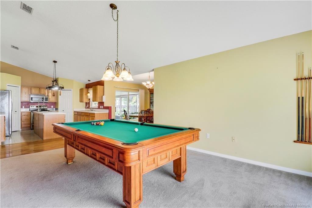 432 NW Raymond Lane