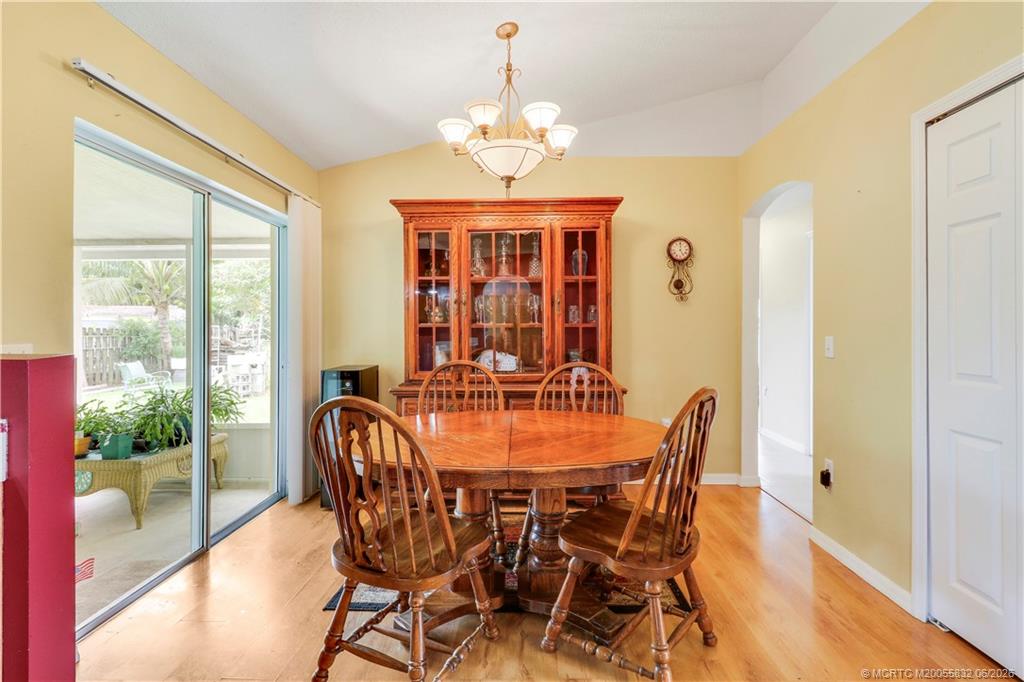 432 NW Raymond Lane