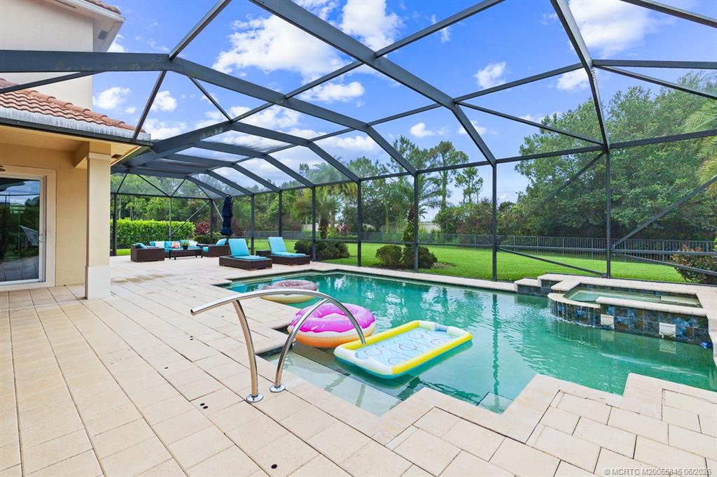 7664 SE Belle Maison Drive