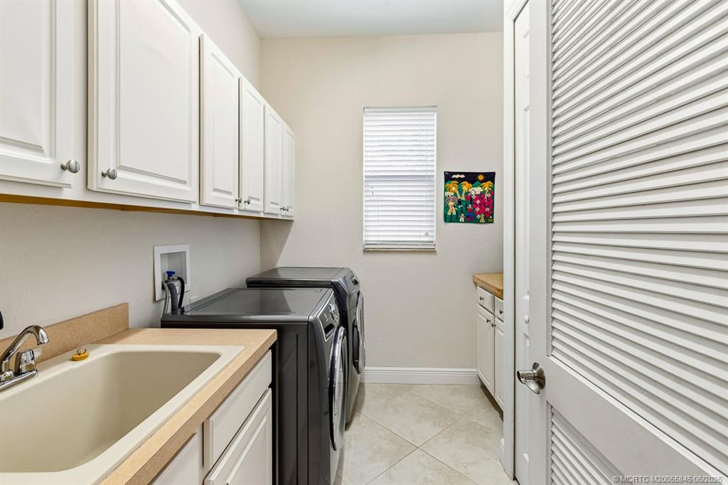 7664 SE Belle Maison Drive