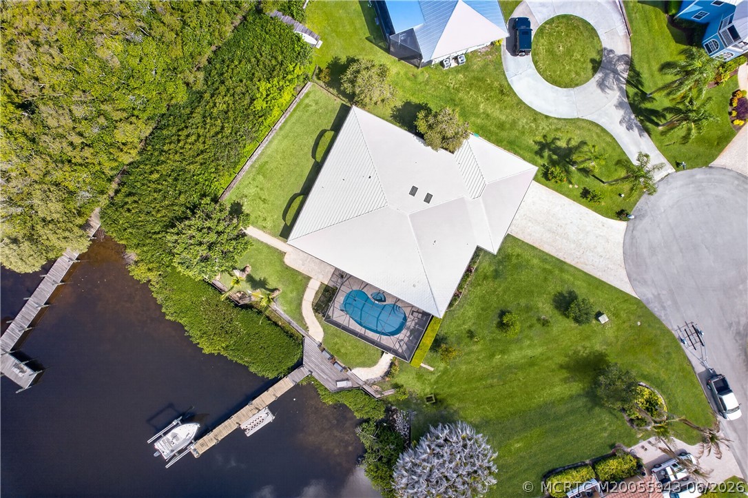 1007 SE Kitching Cove Lane