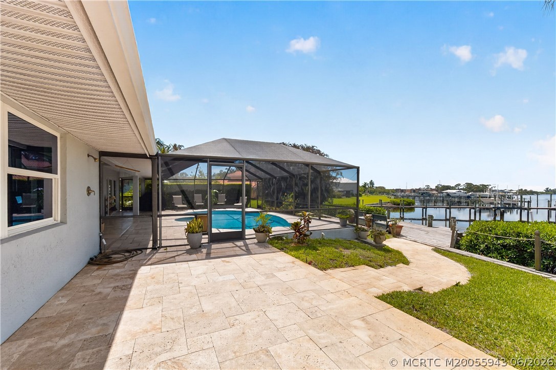 1007 SE Kitching Cove Lane