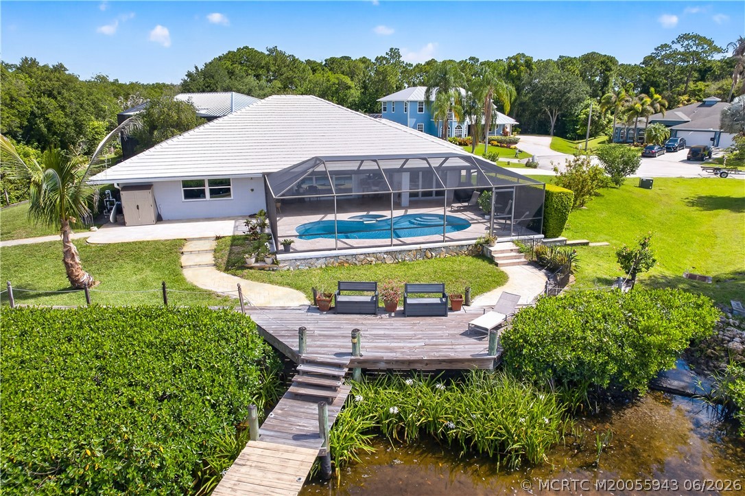 1007 SE Kitching Cove Lane