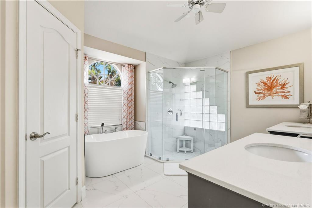 5535 SW Landing Creek Drive