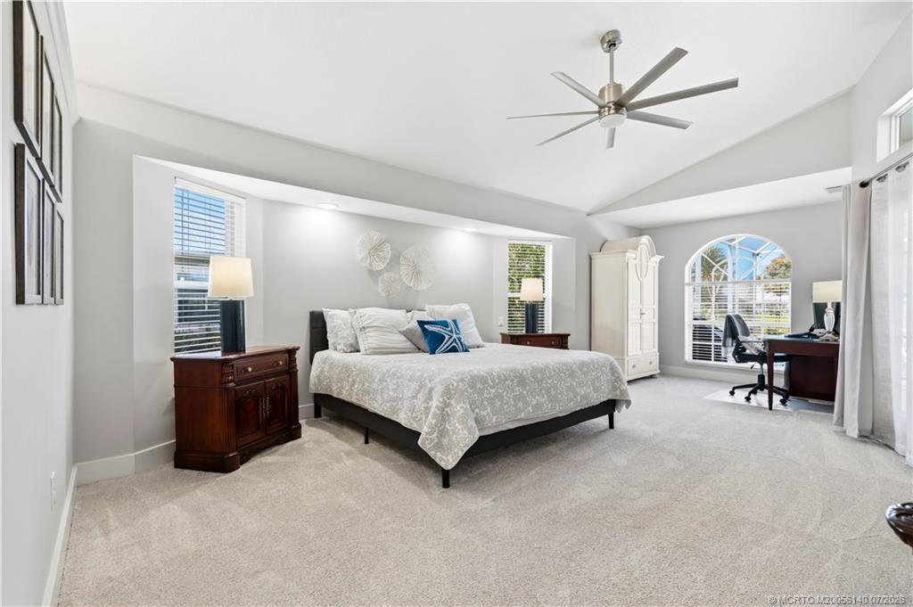 5535 SW Landing Creek Drive