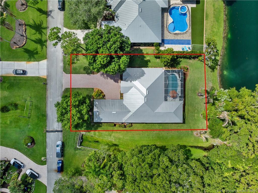 5535 SW Landing Creek Drive