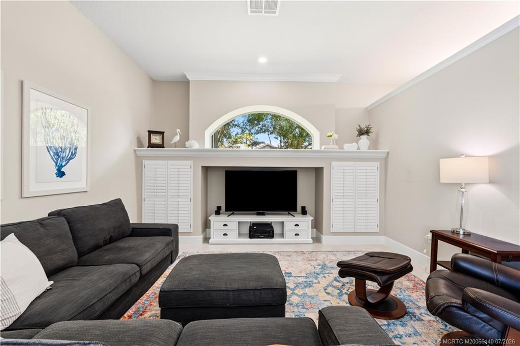 5535 SW Landing Creek Drive