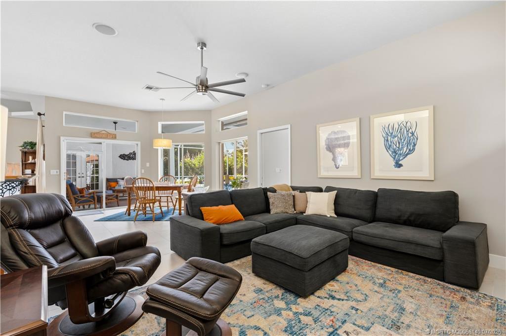 5535 SW Landing Creek Drive