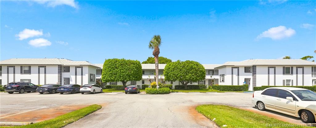 801 SE Central Parkway 801-1