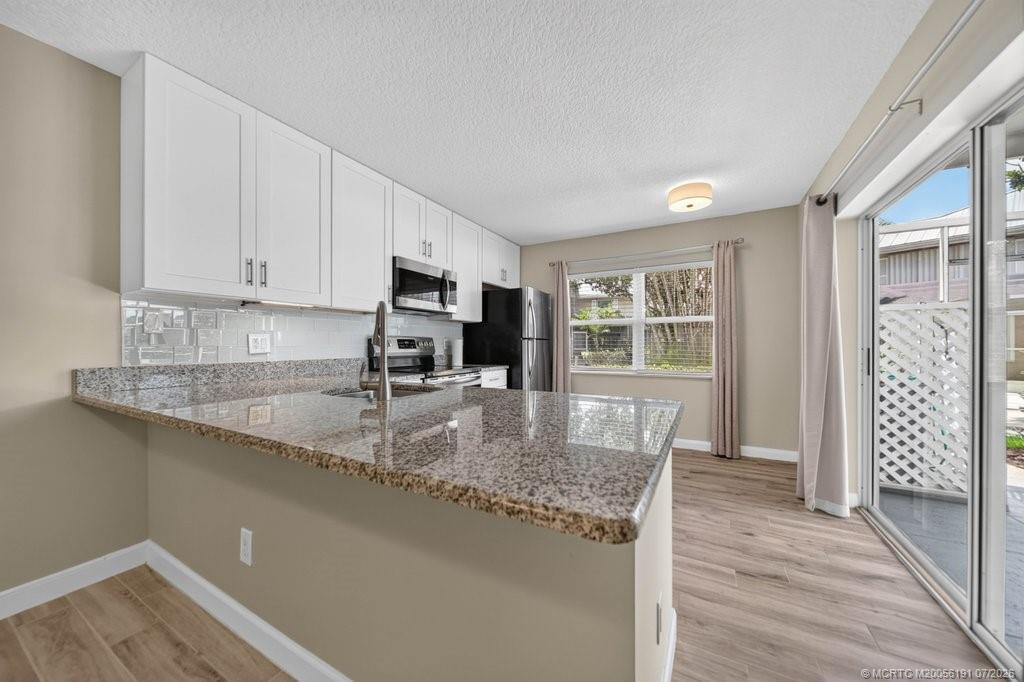 2848 SW Lakemont Place