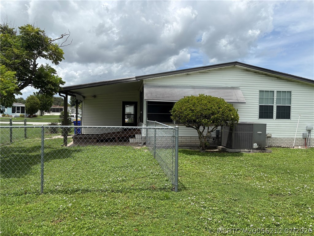 2458 SW Marquis Terrace