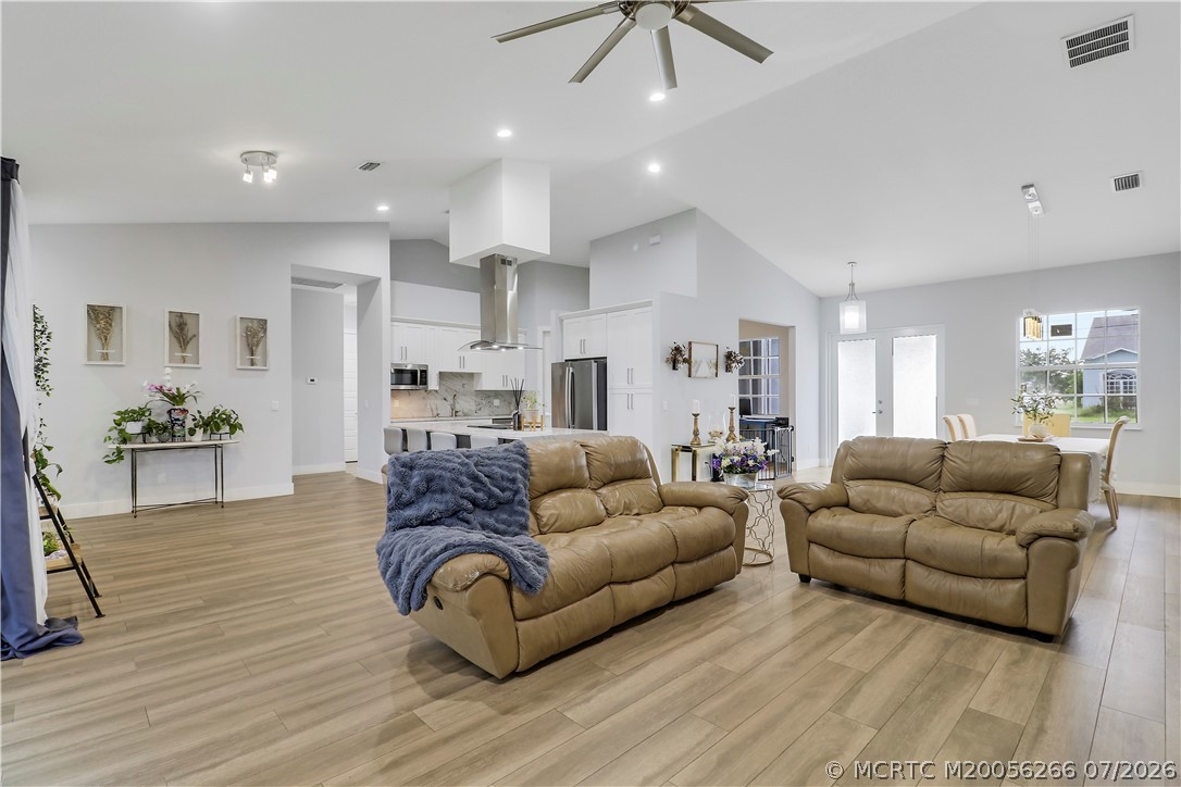 6216 NW West Deville Circle