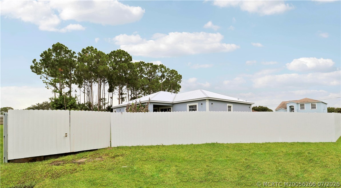 6216 NW West Deville Circle