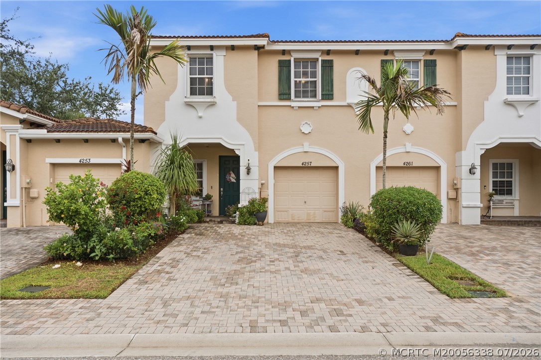 4257 SW Pine Cove Court