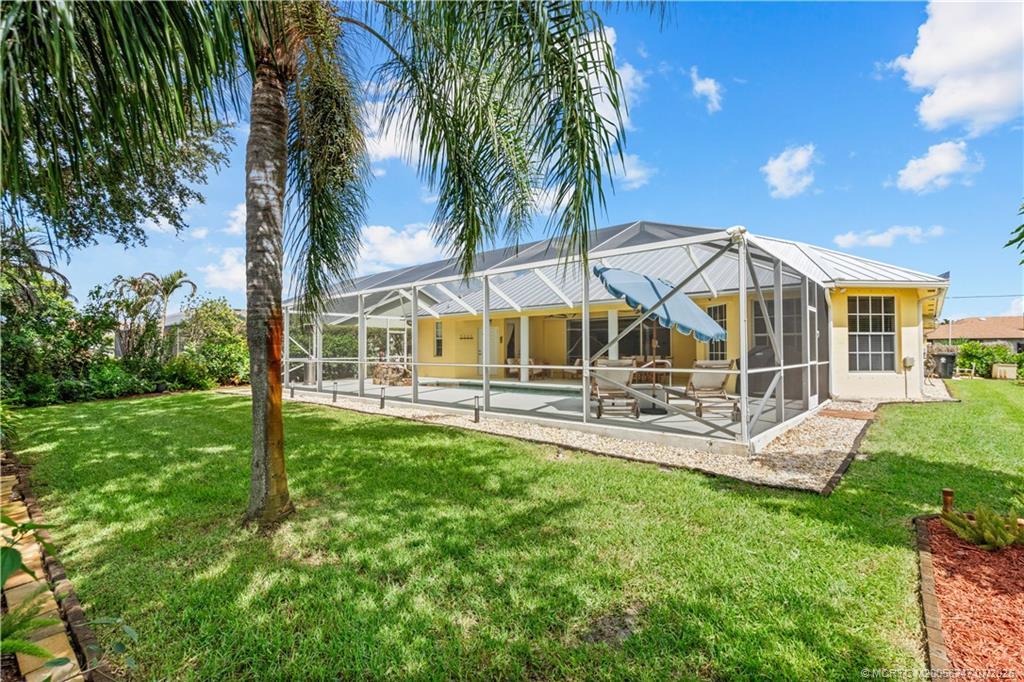 502 SE Majestic Terrace
