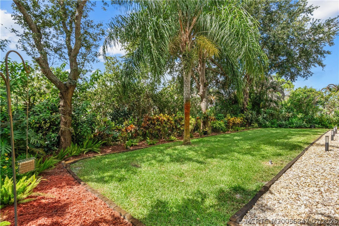 502 SE Majestic Terrace