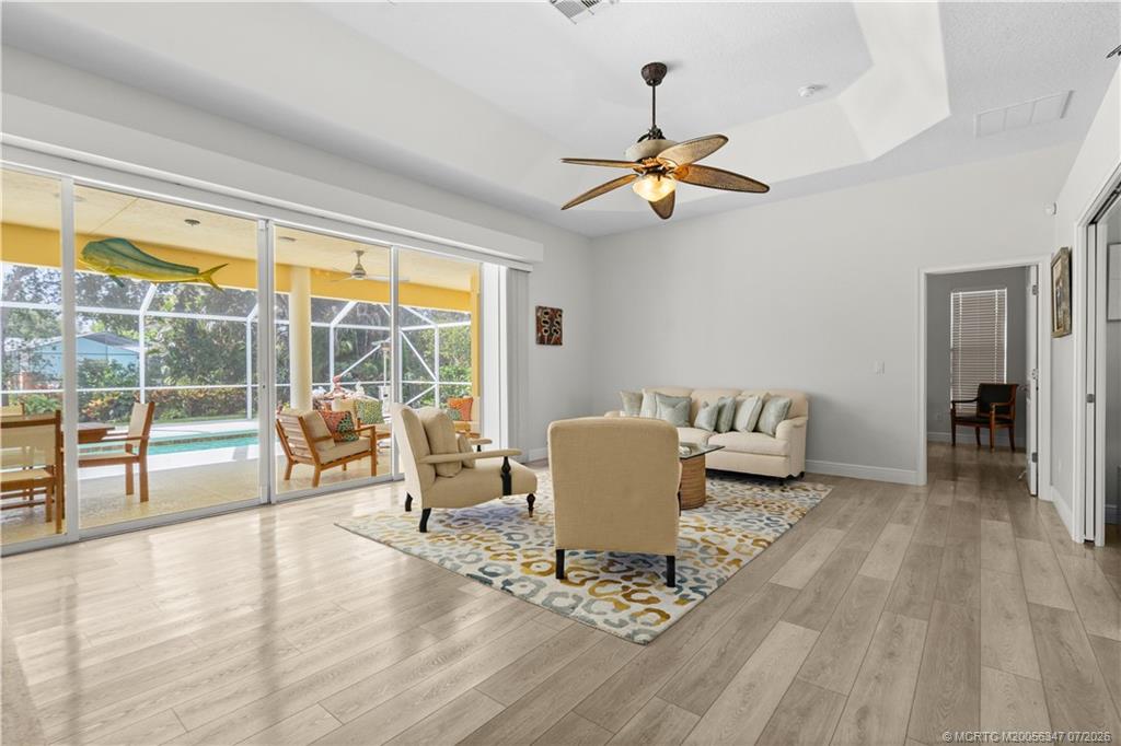 502 SE Majestic Terrace