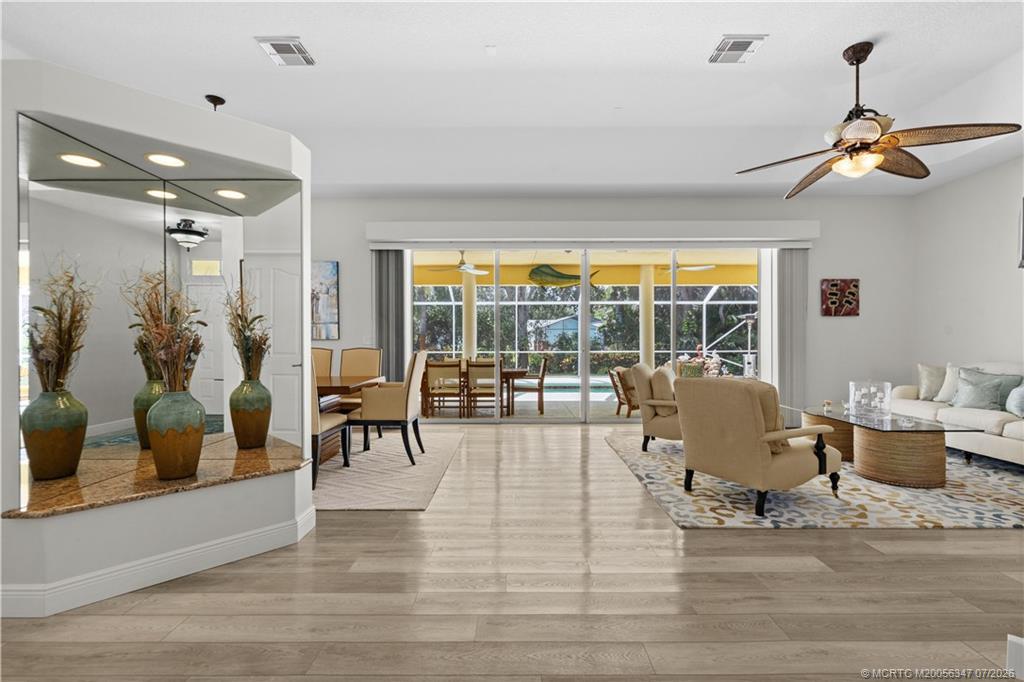 502 SE Majestic Terrace