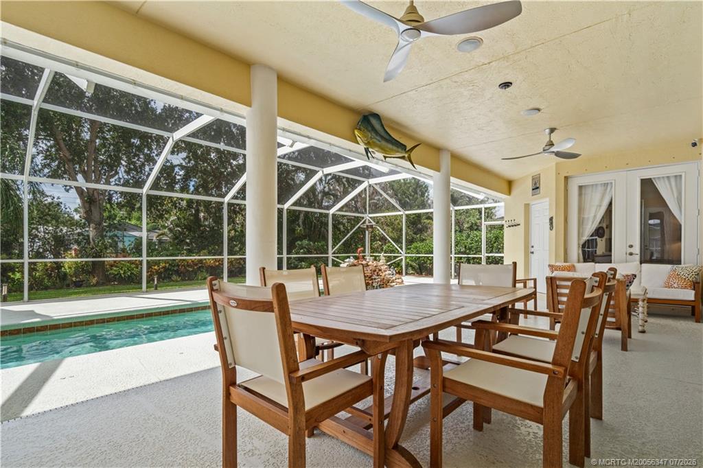 502 SE Majestic Terrace
