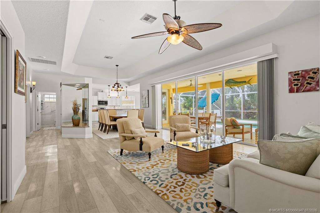 502 SE Majestic Terrace