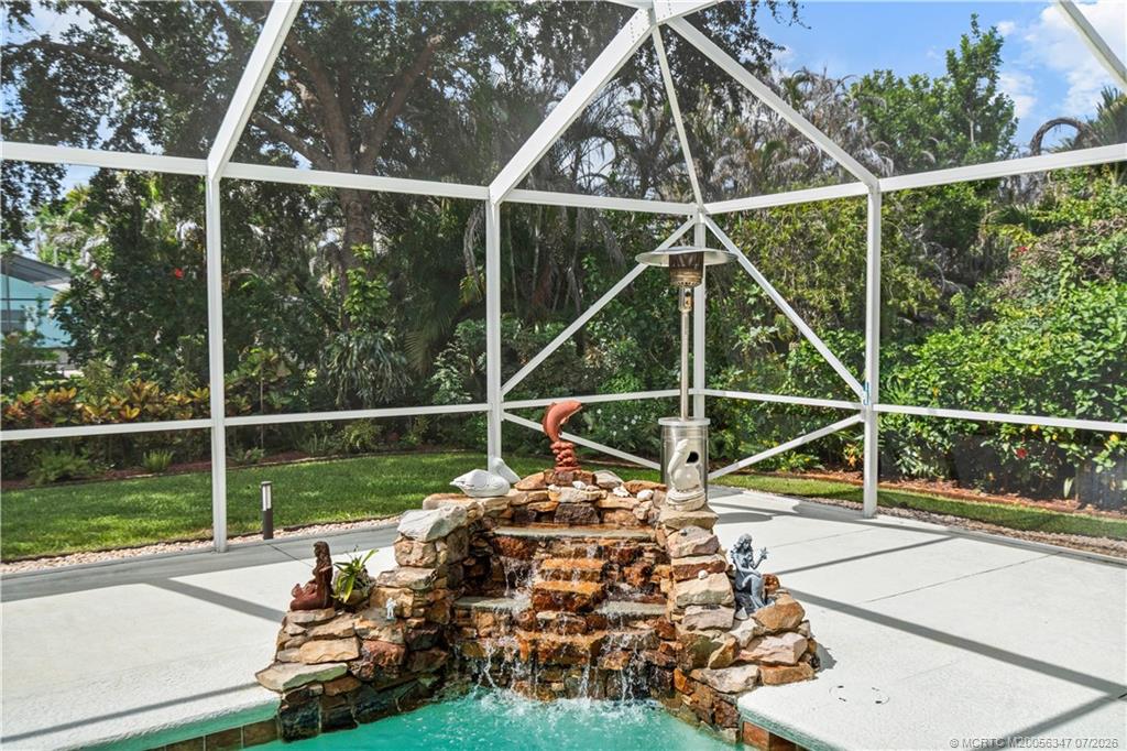 502 SE Majestic Terrace