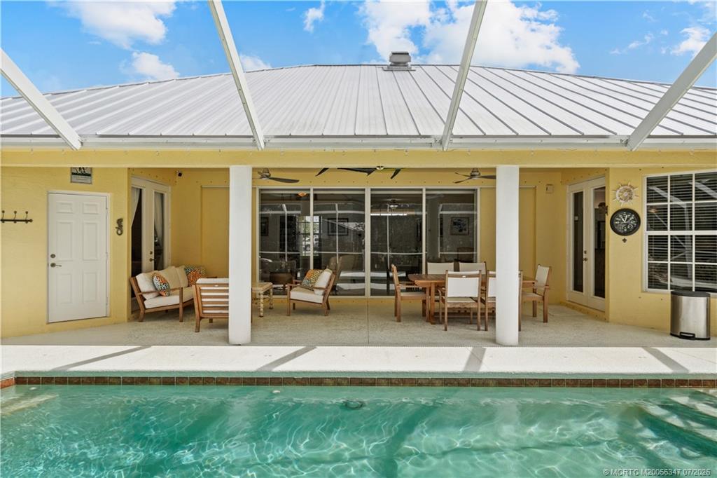 502 SE Majestic Terrace