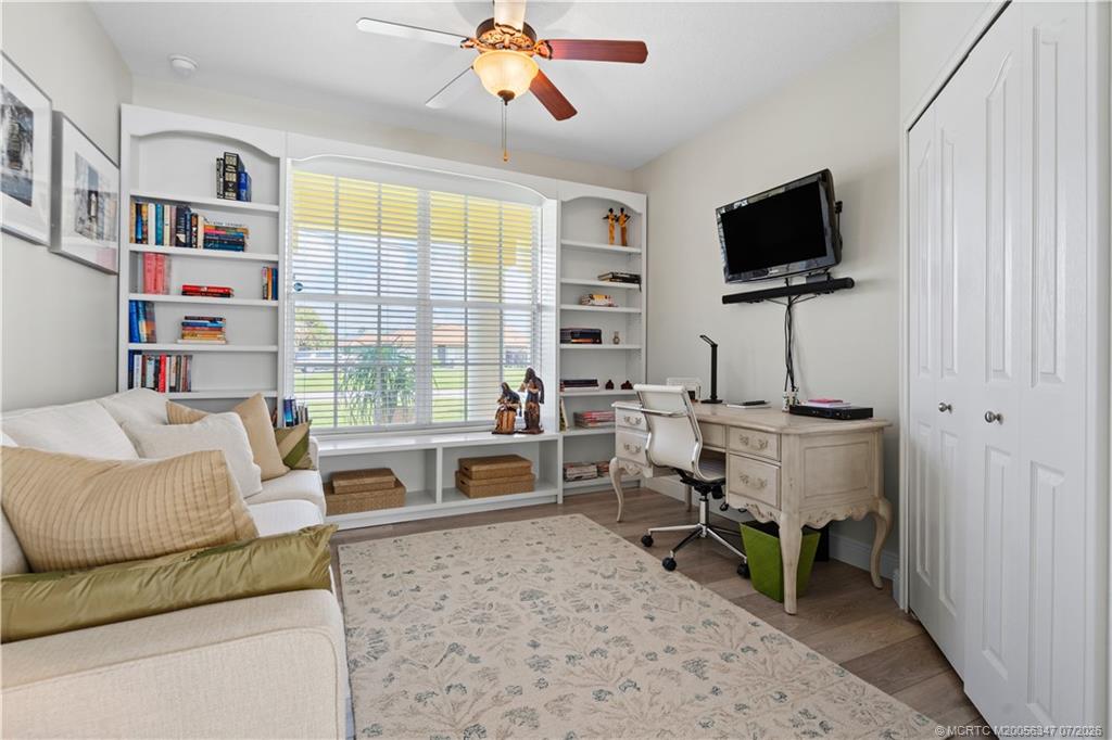 502 SE Majestic Terrace