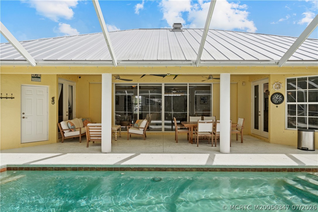 502 SE Majestic Terrace
