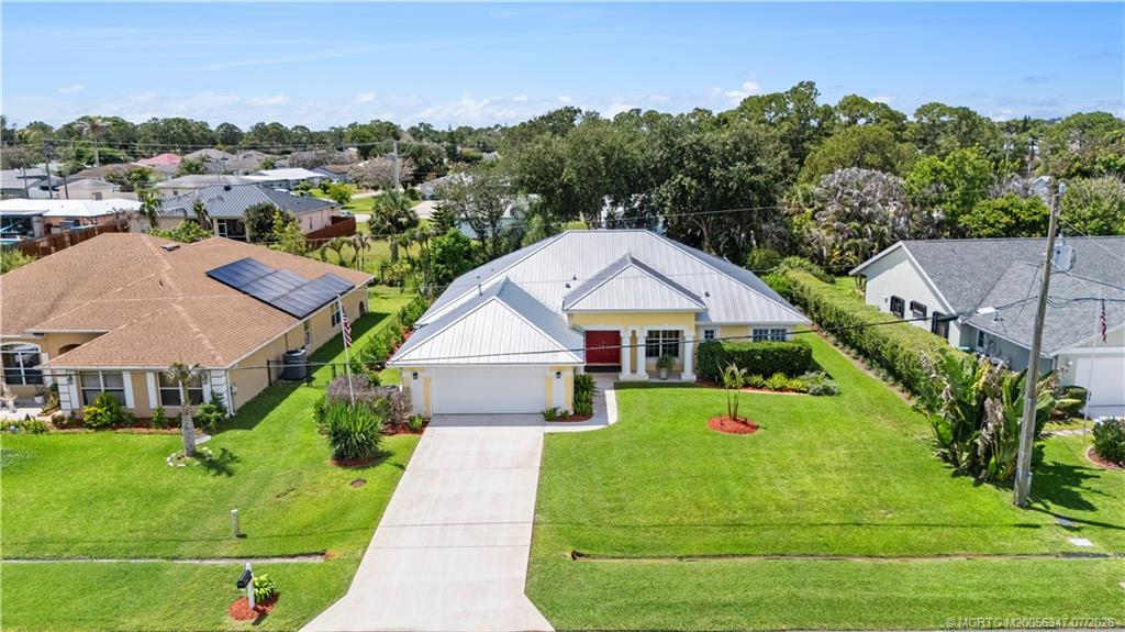 502 SE Majestic Terrace