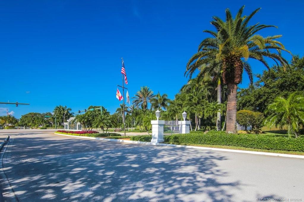 1676 SW Monarch Club Drive