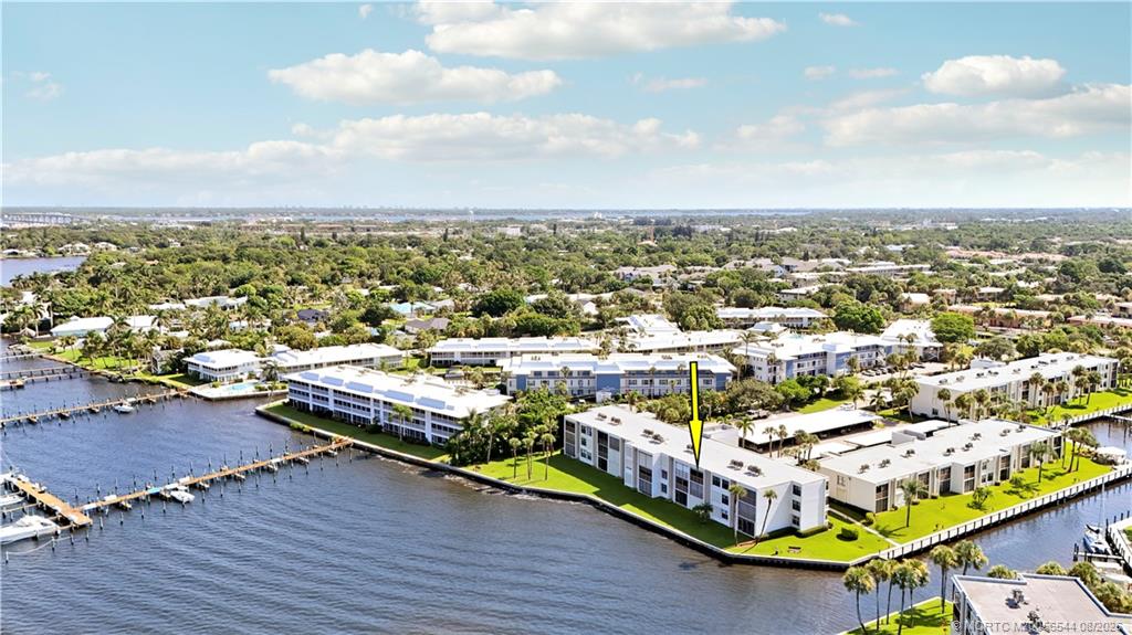 1950 SW Palm City Road 8-302