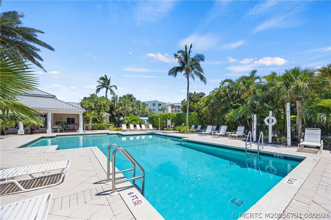 5799 NE Island Cove Way 1101