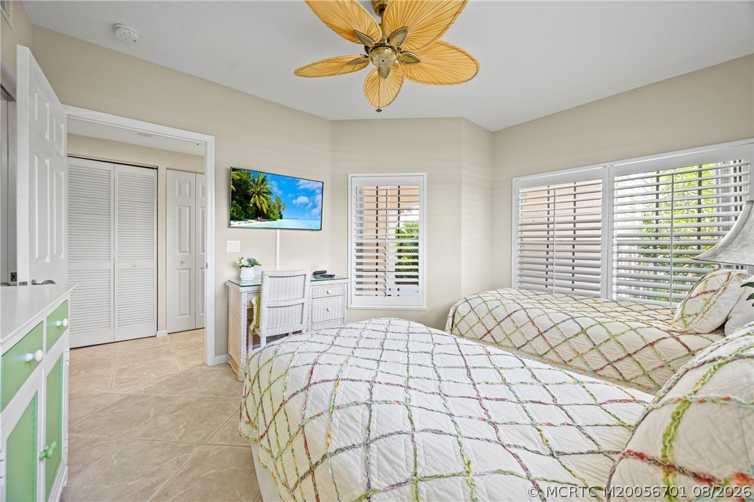 5799 NE Island Cove Way 1101
