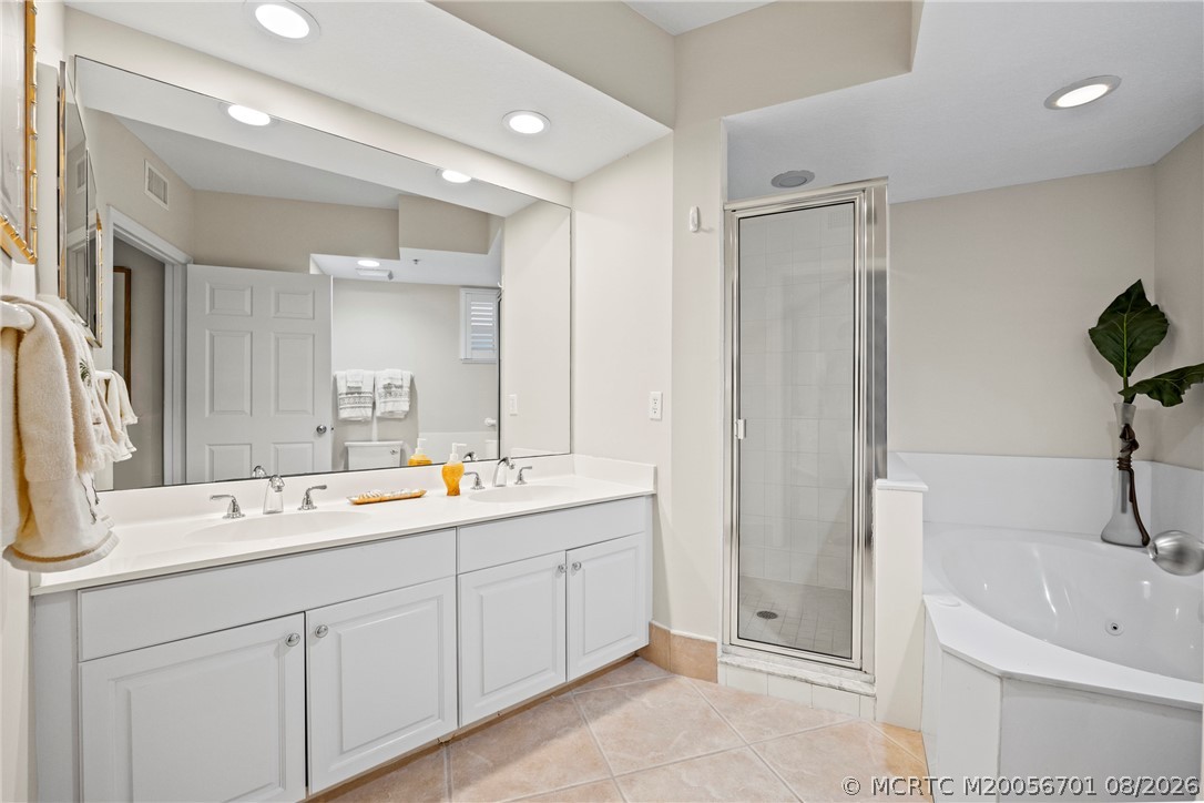 5799 NE Island Cove Way 1101