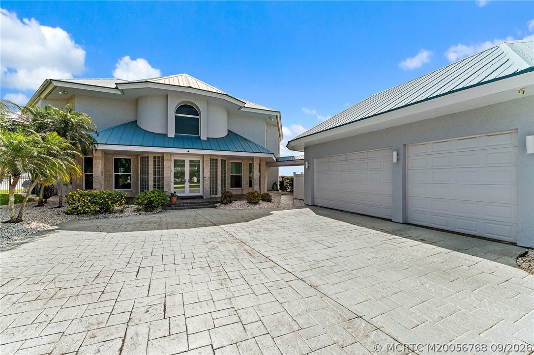 2318 NW Bay Colony Ct