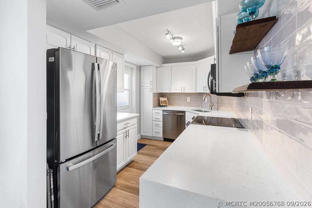 2318 NW Bay Colony Ct