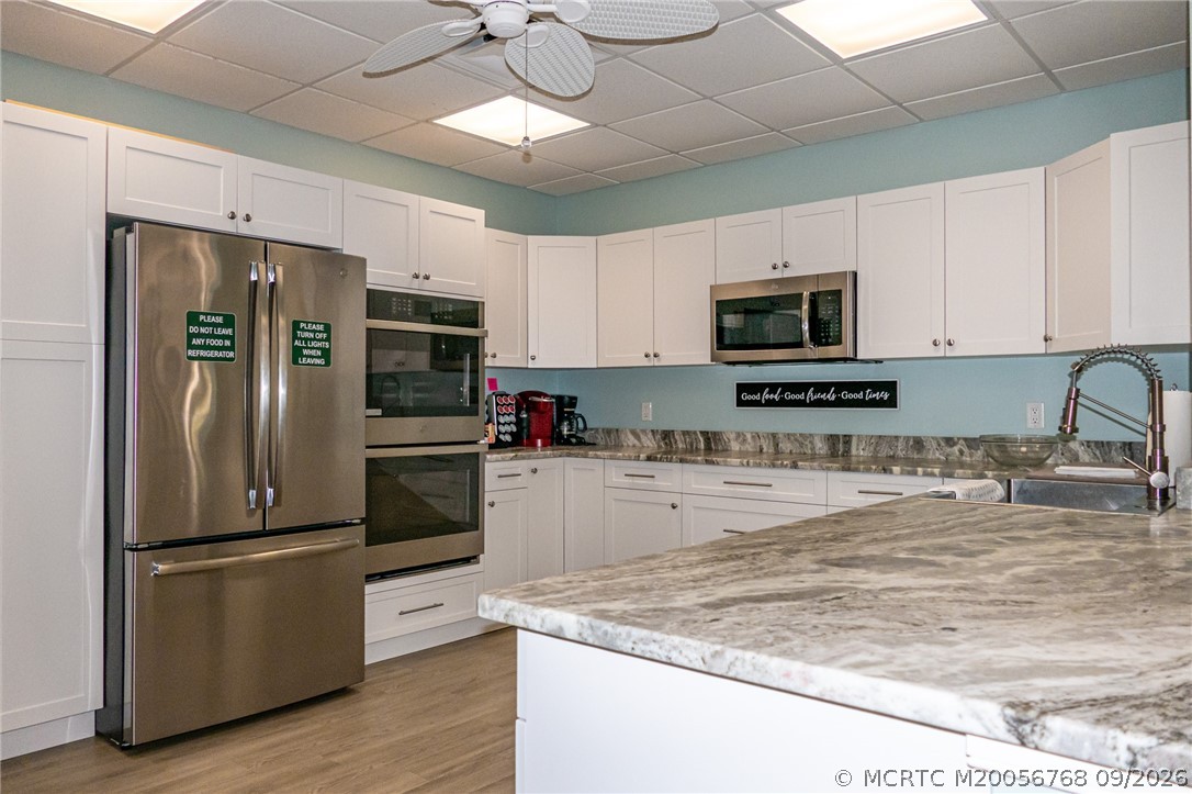 2318 NW Bay Colony Ct