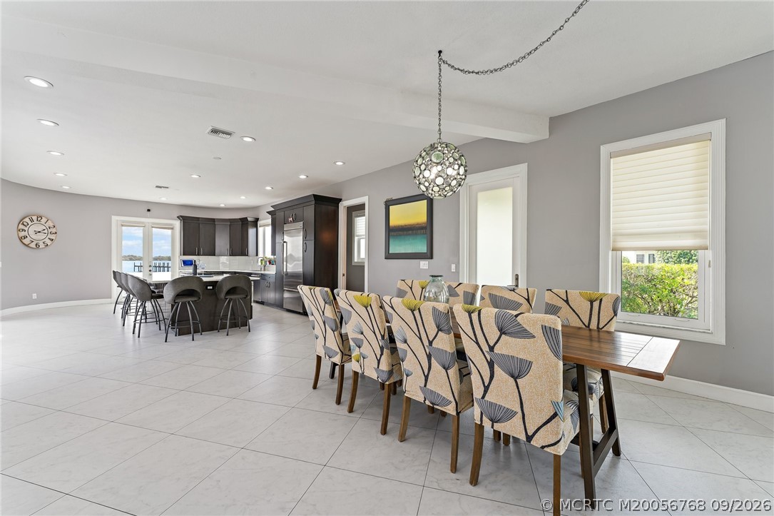 2318 NW Bay Colony Ct